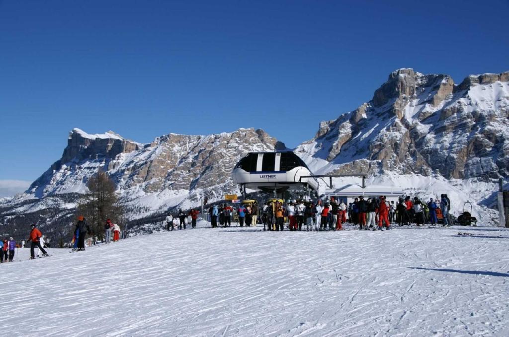 Monti Pallidi B&B Apartments Corvara In Badia Exterior photo