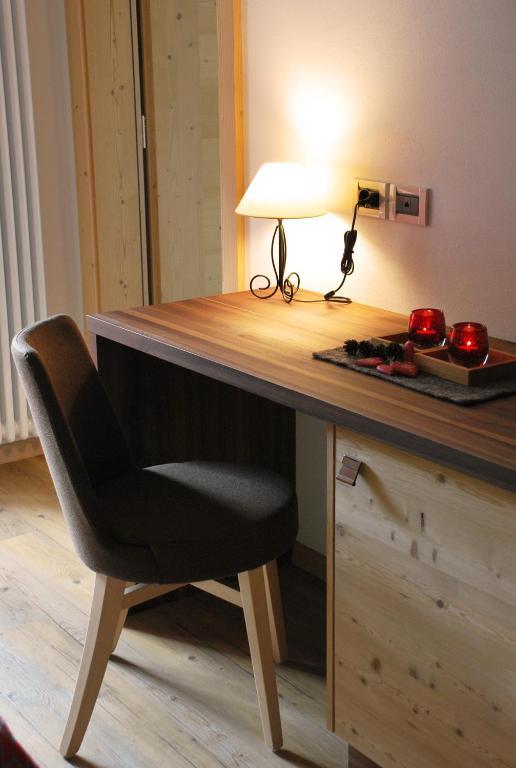 Monti Pallidi B&B Apartments Corvara In Badia Room photo