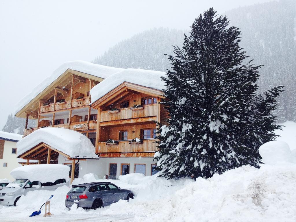 Monti Pallidi B&B Apartments Corvara In Badia Exterior photo