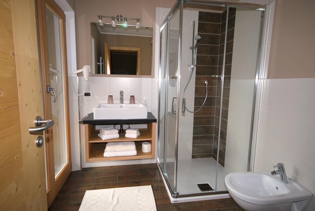 Monti Pallidi B&B Apartments Corvara In Badia Room photo